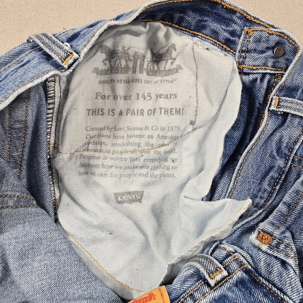 Levi's Mens 36x30 Blue Jeans 505 Regular Fit Straight Leg Distressed Stained
